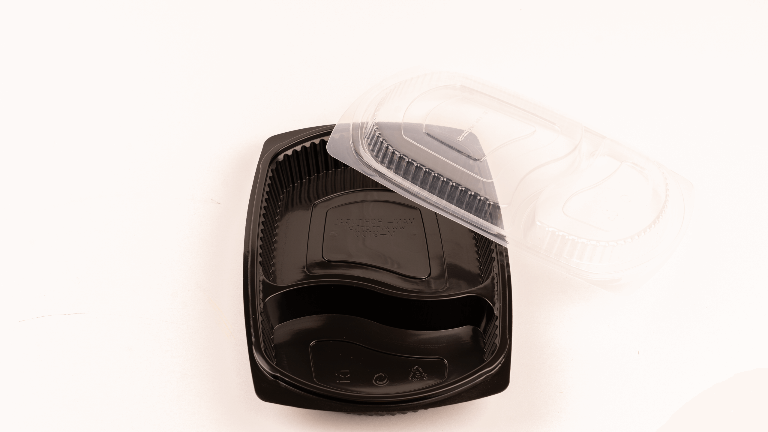 Mani Mikroschale M9100 2-geteilt schwarz 1000ml mit Hoch Deckel 400 / Karton