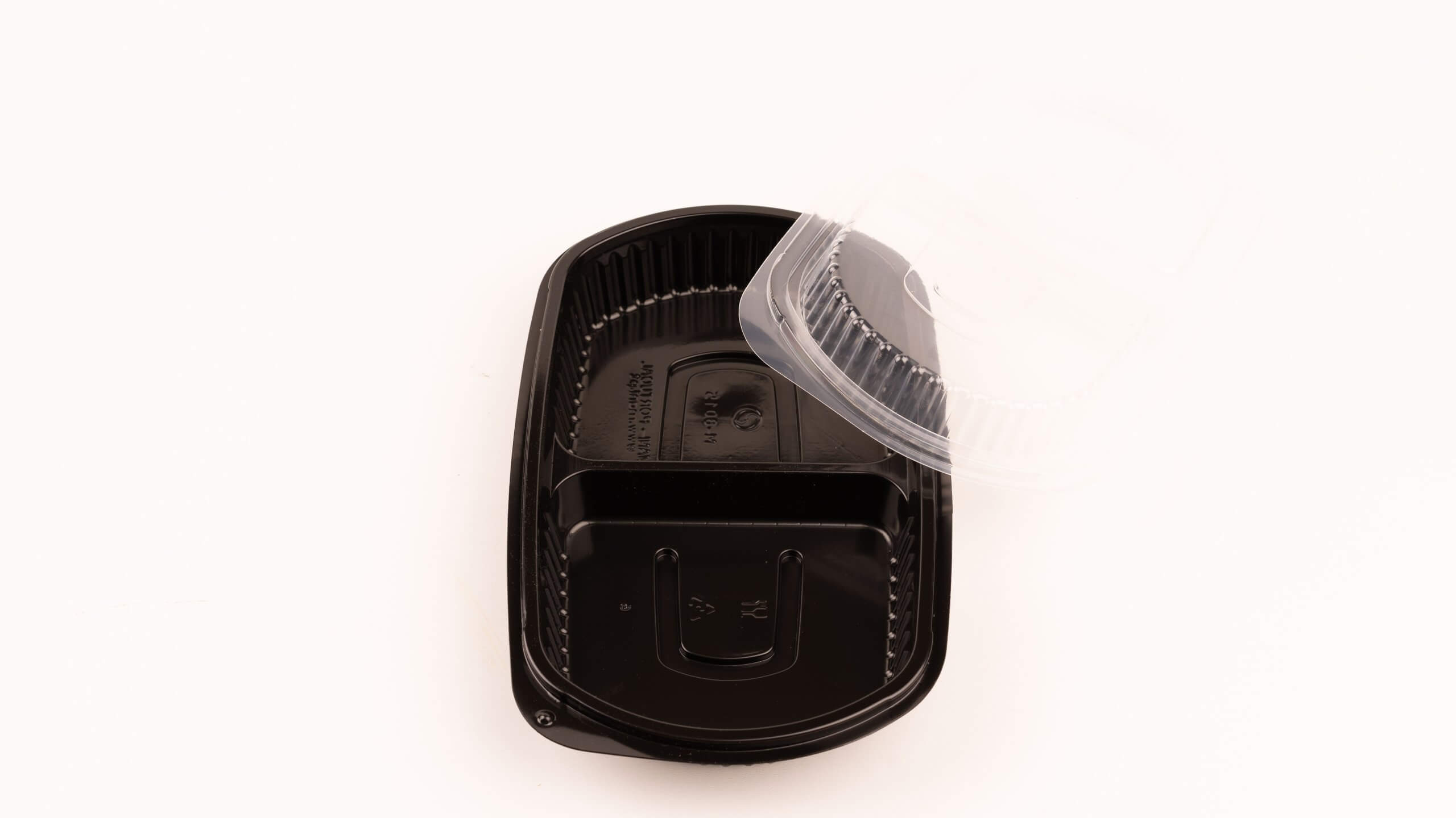 Mani M 8015 PP 2-geteilt schwarz 850ml mit Hoch Deckel 400 / Karton